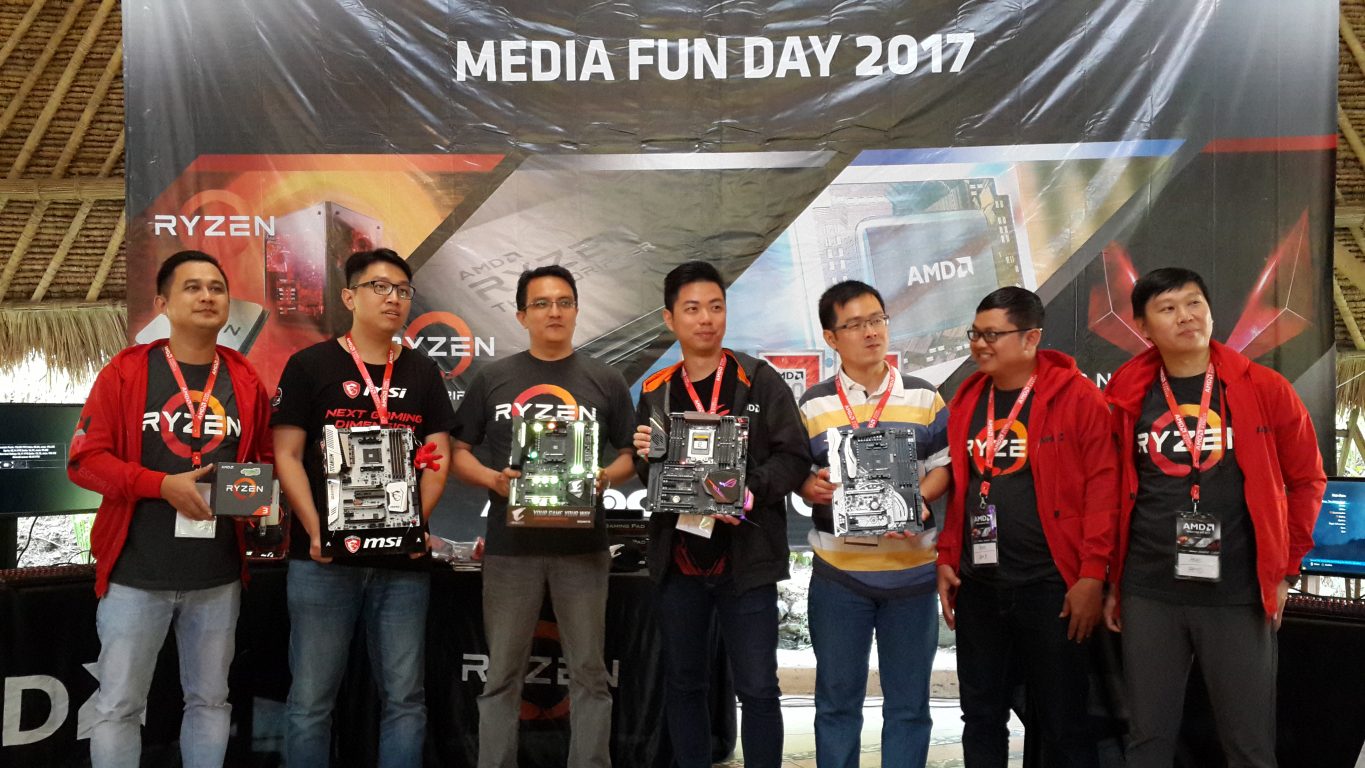 AMD Perkenalkan Prosessor Threadripper, Ryzen 3, APU Bristol Ridge dan Graphic Card Radeon Vega sekaligus unboxing Threadripper di Acara AMD Media Fun Day 2017