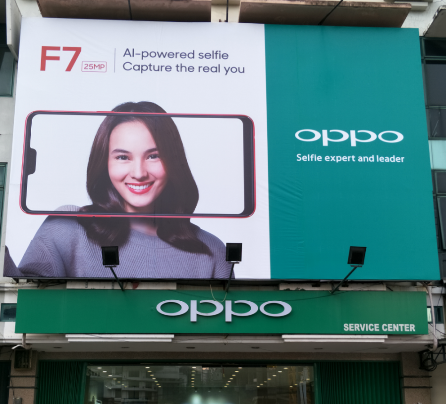 OPPO Konfirmasi Kehadiran F7 Melalui Billboard